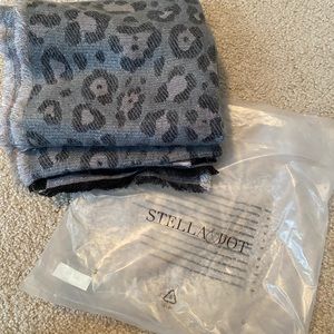 Leopard scarf NWT
